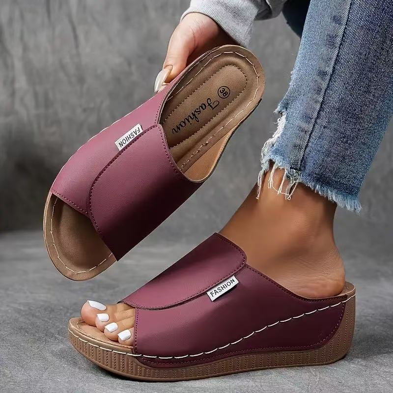 Comfortabele slippers met ondersteuning voor de voetboog - Effen damessandalen - Ademend
