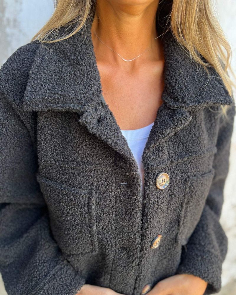 Amalia - Wełniany Płaszcz z Klapami