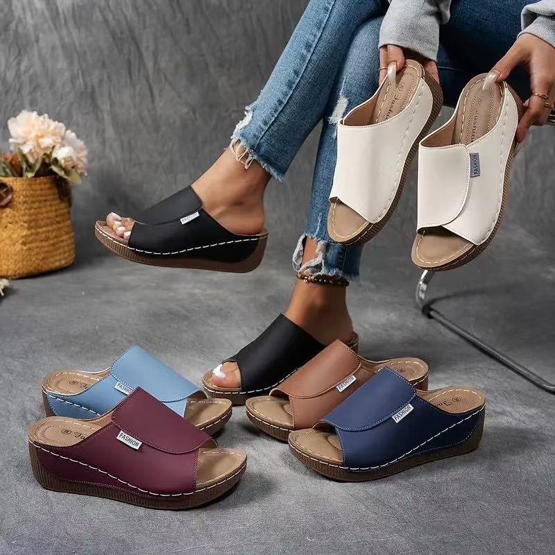 Comfortabele slippers met ondersteuning voor de voetboog - Effen damessandalen - Ademend