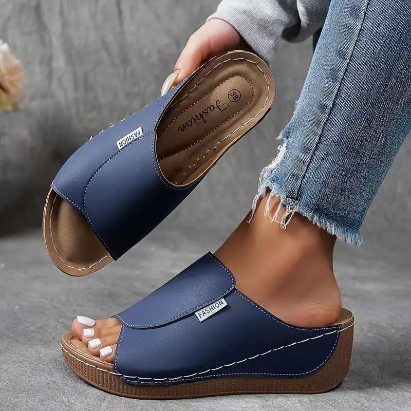 Comfortabele slippers met ondersteuning voor de voetboog - Effen damessandalen - Ademend