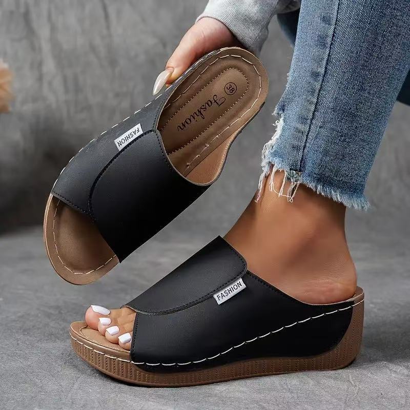 Comfortabele slippers met ondersteuning voor de voetboog - Effen damessandalen - Ademend